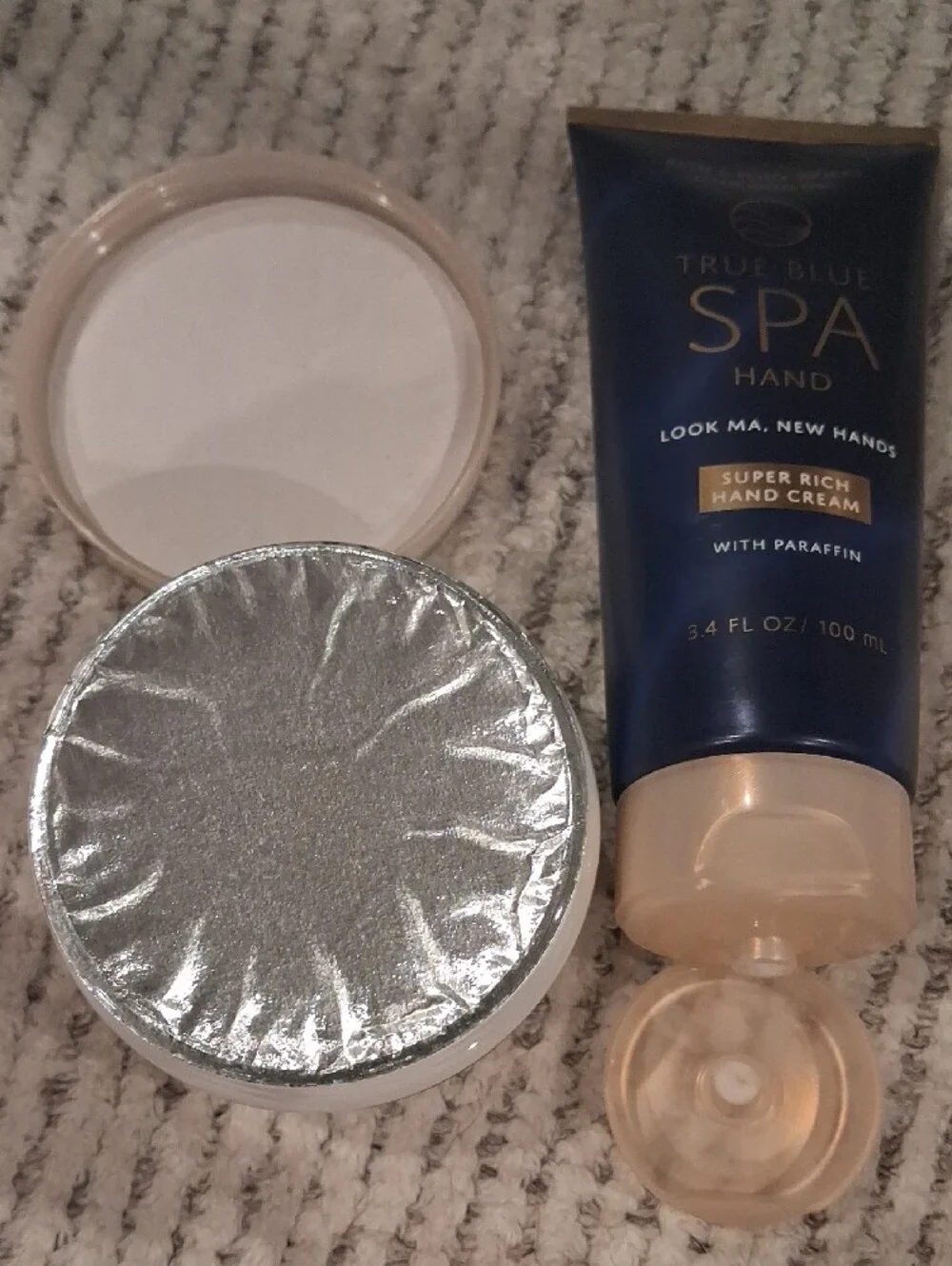 Bath & Body Works True Blue Spa Hand Cream 60 Second manicure Mask